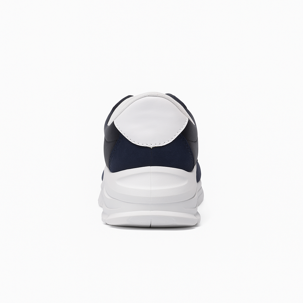 حذاء رياضي أديداس. 8524