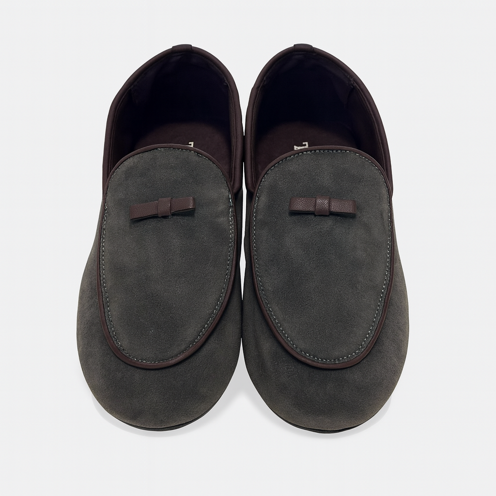 حذاء لوفر من جلد الغزال الرمادي. 4991