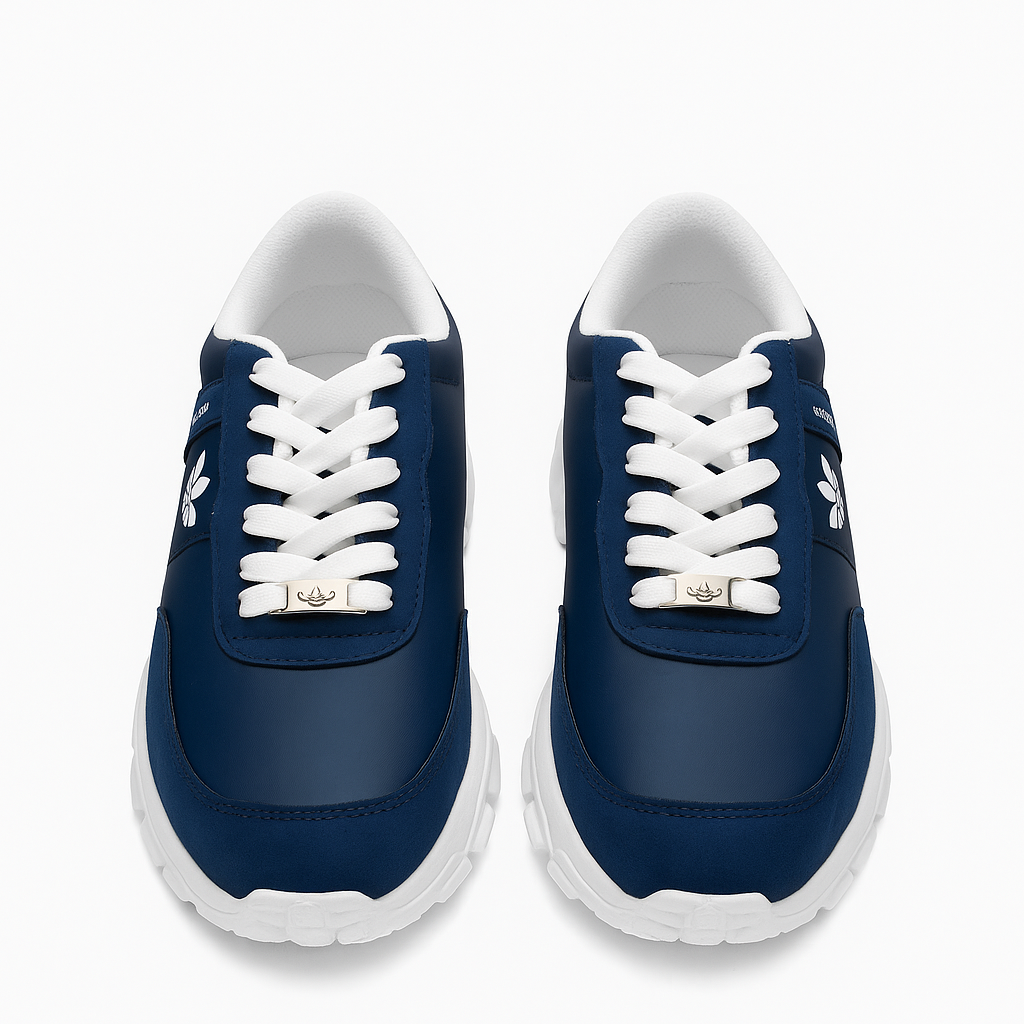 حذاء رياضي أديداس. 8524