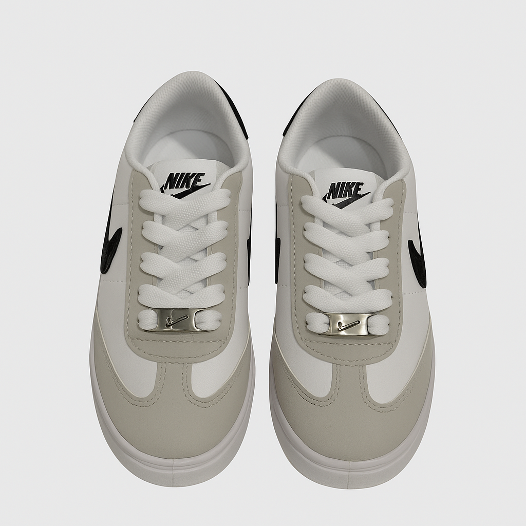 حذاء رياضي Nike Air Force 1 باللونين الأبيض والأسود 36886