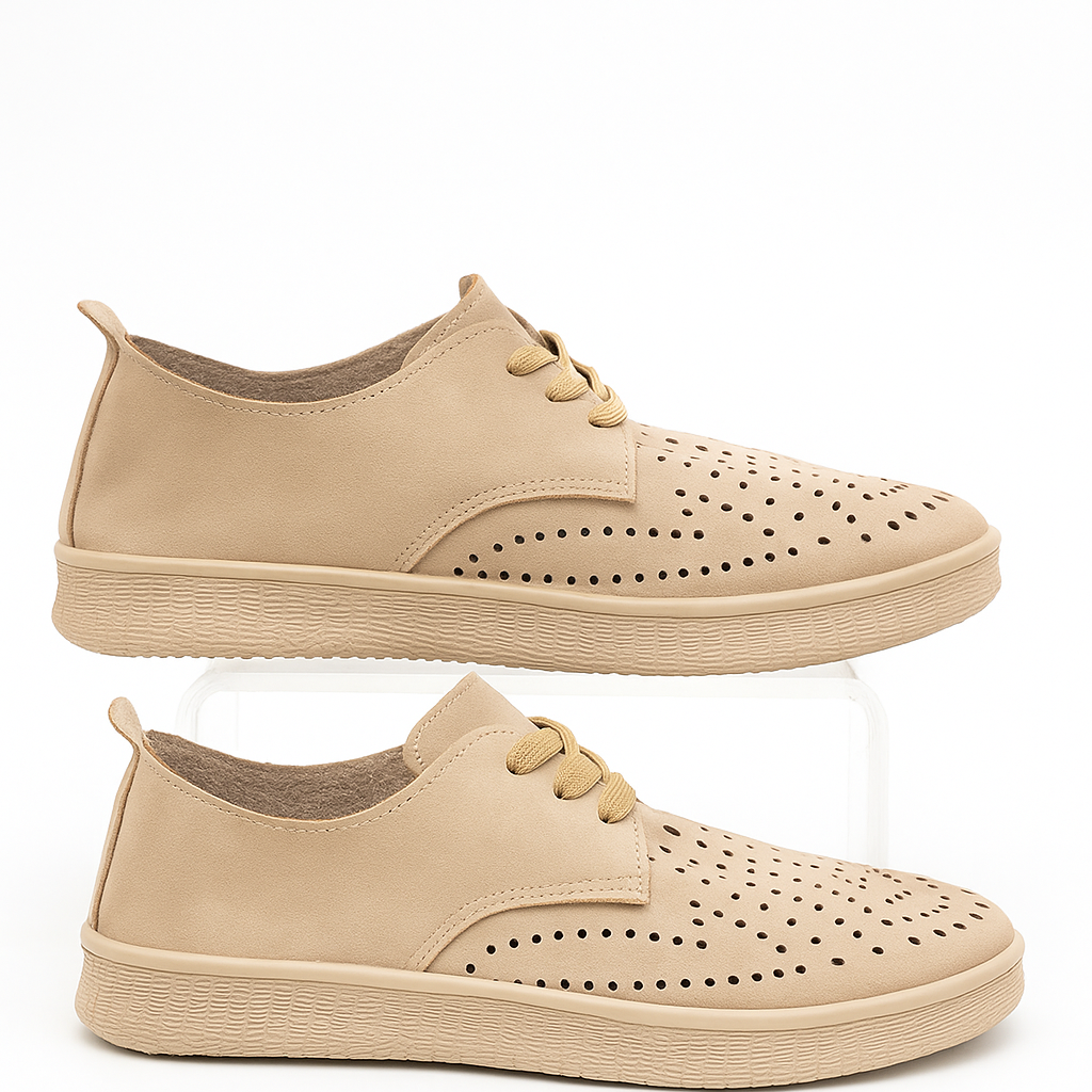 حذاء رياضي بيج مثقوب برباط. 130825