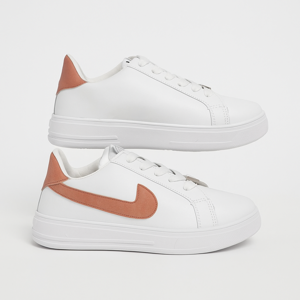 حذاء نايكي رياضي وردي وأبيض 36989