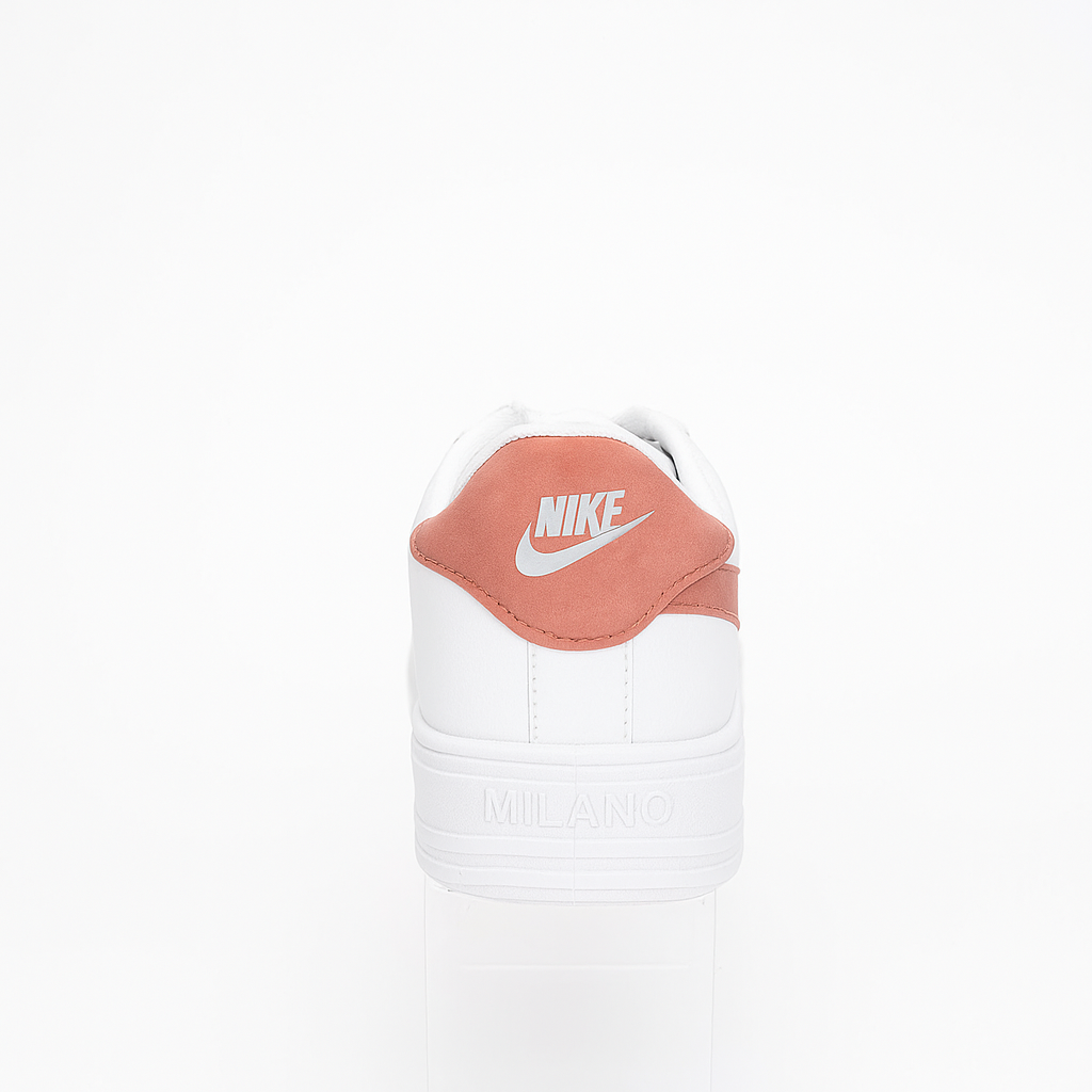 حذاء نايكي رياضي وردي وأبيض 36989