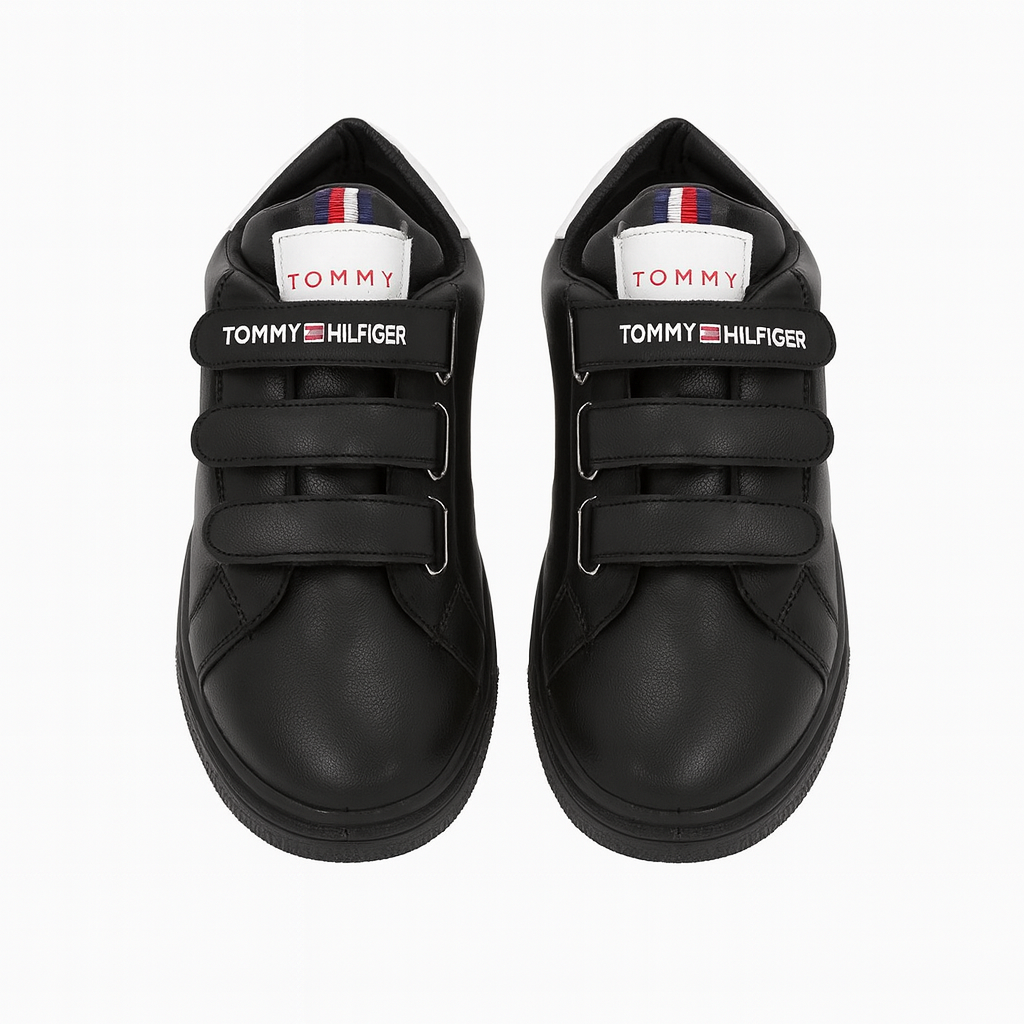 حذاء رياضي تومي هيلفيغر أبيض بشريط فيلكرو للنساء. 152058