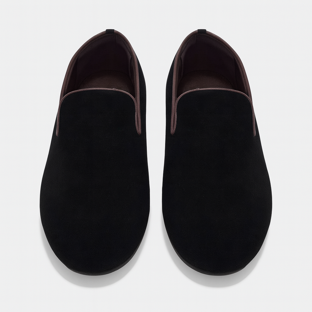 شبشب إيفري وير شارينتيز للرجال من إيزوتونر، مصنوع من جلد سويدي أسود. 4993