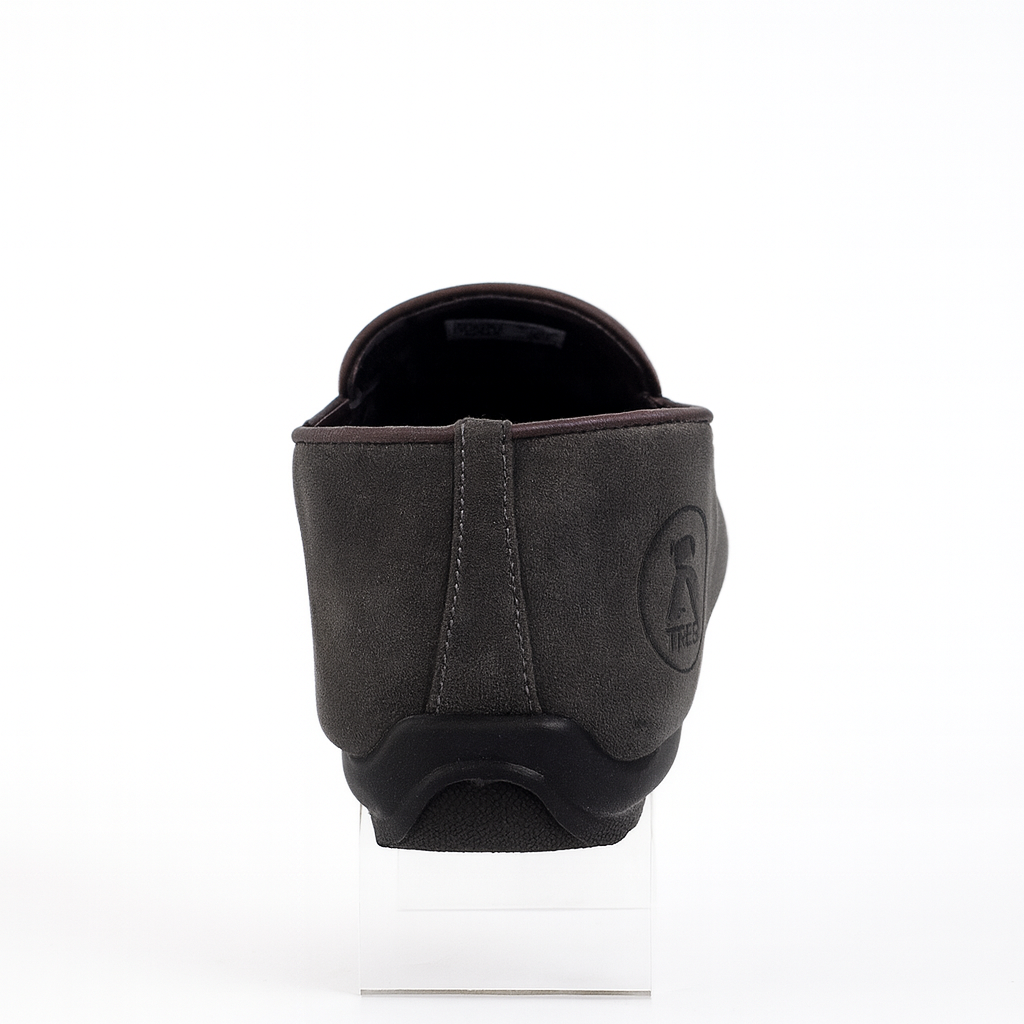 حذاء لوفر من جلد الغزال الرمادي. 4991