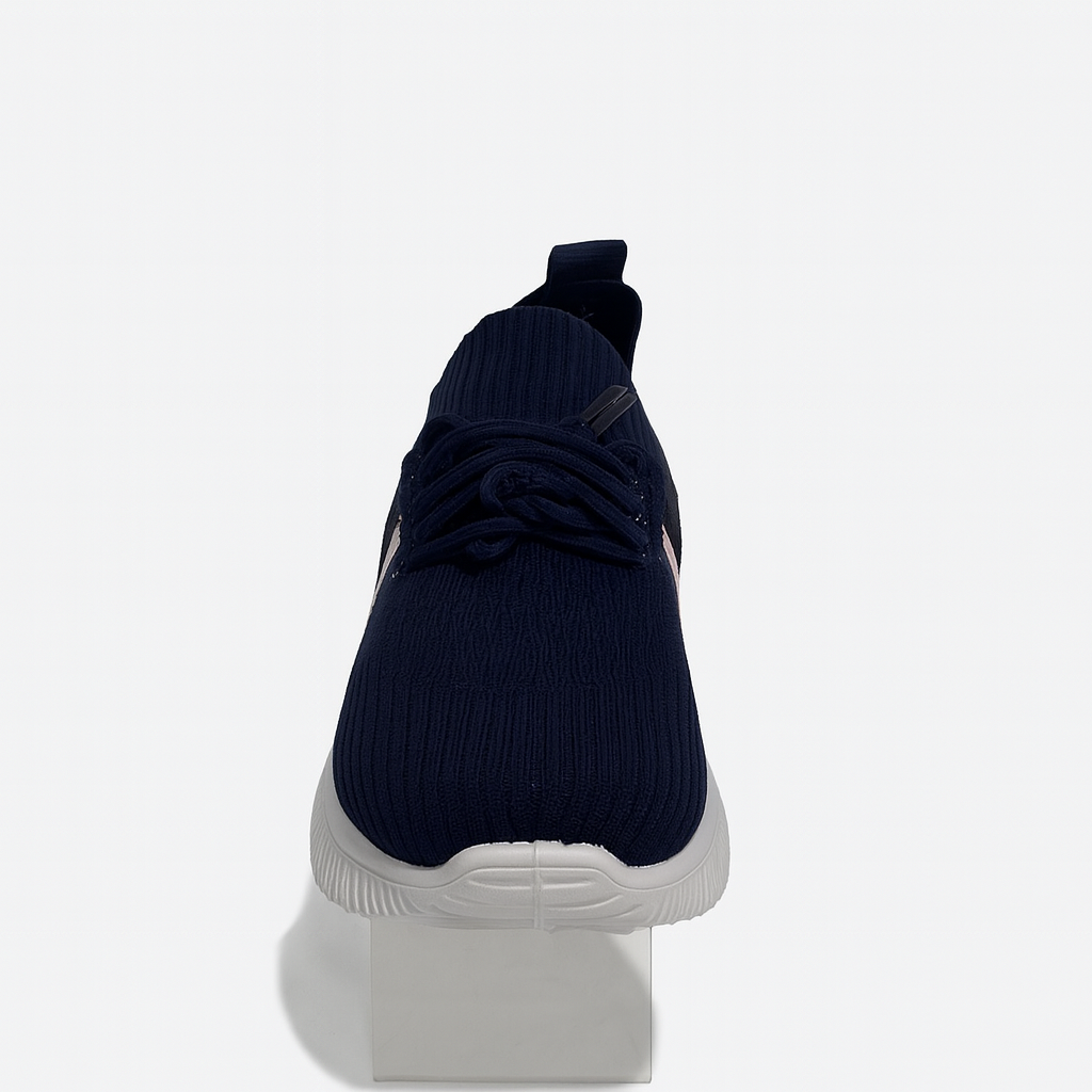 حذاء رياضي نسائي سهل الارتداء بجزء علوي من القماش البحري القابل للتنفس ونعل أبيض 151815