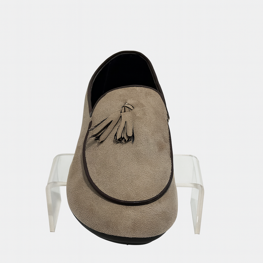 حذاء لوفر من جلد الغزال البيج بشراشيب 4995