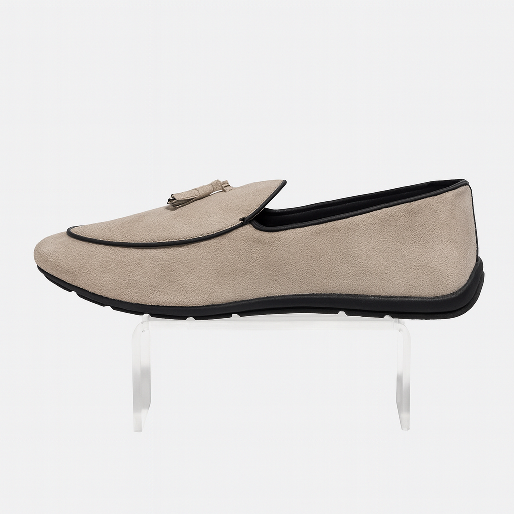 حذاء لوفر من جلد الغزال البيج بشراشيب 4995