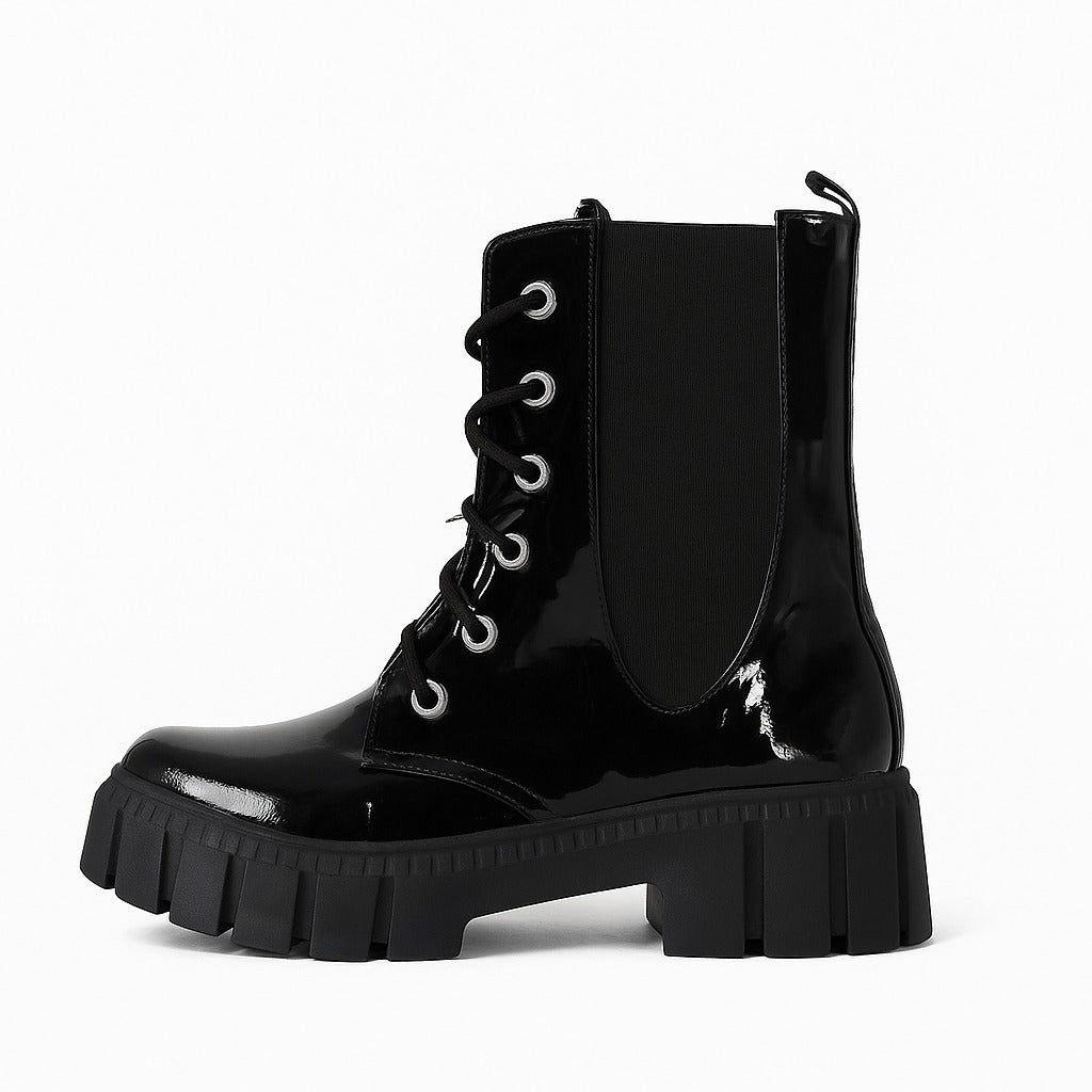 حذاء نسائي بكعب عالٍ من الجلد الأسود اللامع 18412