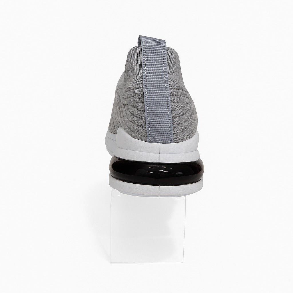 حذاء أديداس رمادي سهل الارتداء بنعل أبيض. 36883