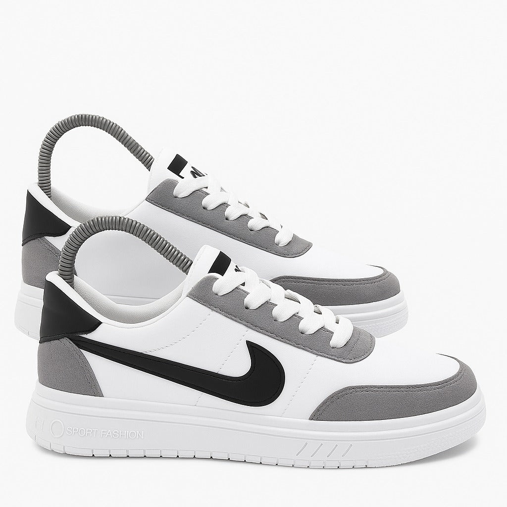 حذاء رياضي أبيض ورمادي مع شعار سووش أسود. 159409