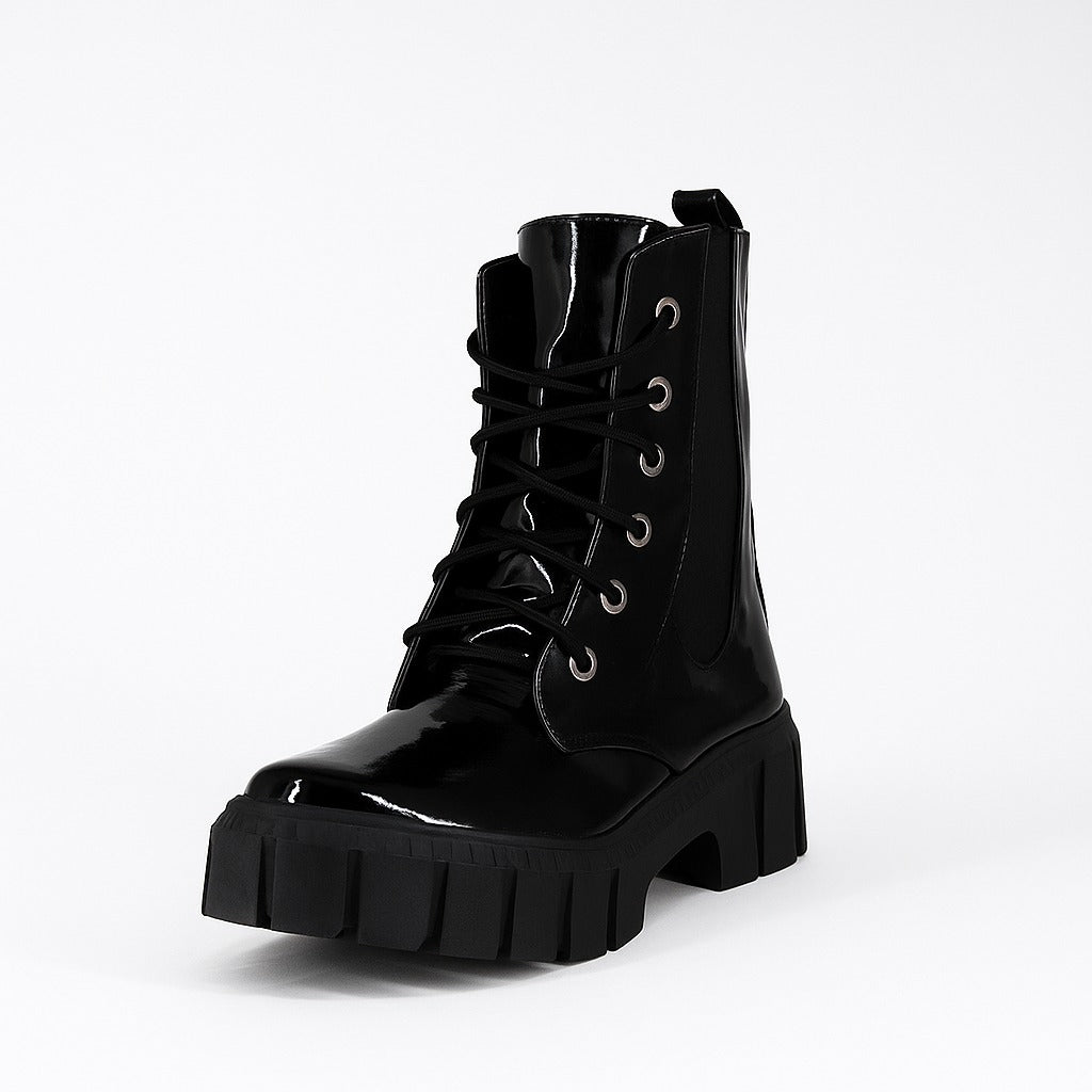 حذاء نسائي بكعب عالٍ من الجلد الأسود اللامع 18412